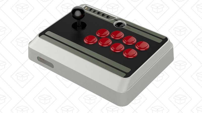 Mando 8Bitdo N30Arcade | $43 | Amazon